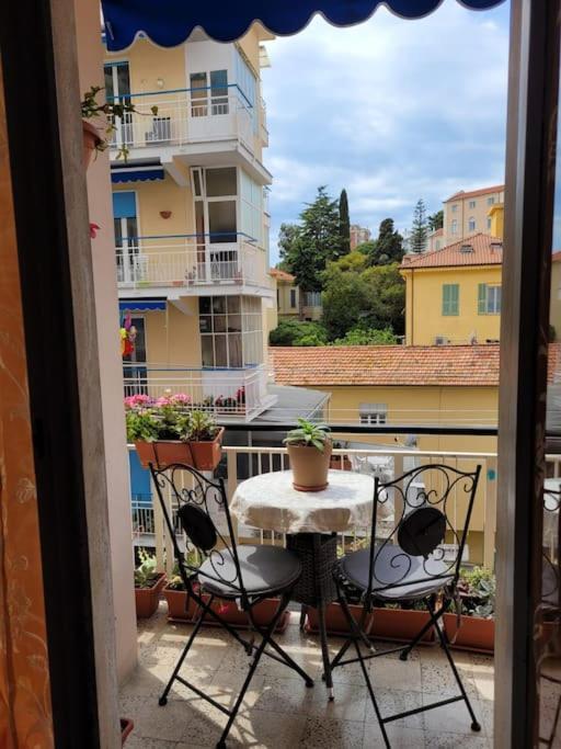Bilocale: 5 Minuti Dall'Ariston Sanremo Exterior photo